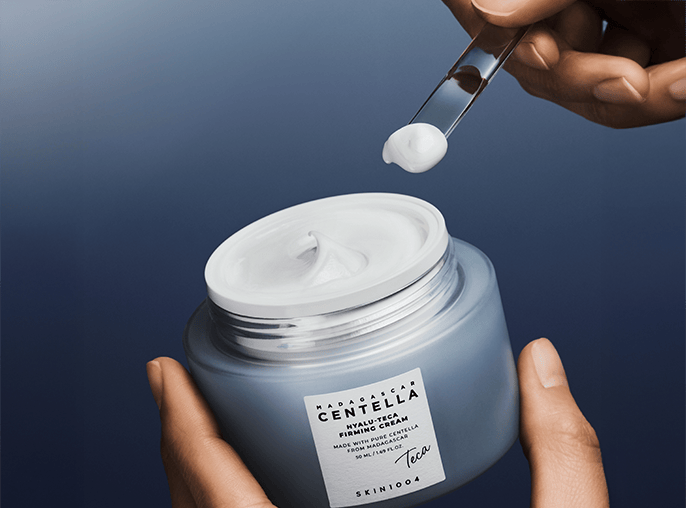 {"type":"root","children":[{"type":"paragraph","children":[{"type":"text","value":"As the final step of skincare, apply an appropriate amount evenly over the skin, then gently pat to aid absorption.\n\n\n[Precautions For Use] \n1) Please consult with a specialist if there are any abnormal symptoms or side effects after using the product, such as red spots,\nswelling or itching in the area where the product has been applied due to exposure to direct sunlight after usage\n2) Avoid using the product on injured areas.\n3) Storage and handling\na) Keep out of reach of children\nb) Store away from direct sunlight"}]}]}
